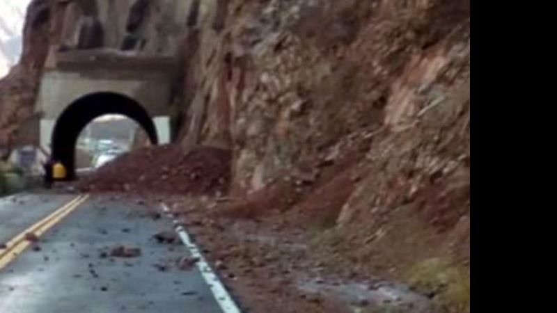 Mendoza: Cortaron la ruta 7 por aludes y hay miles de turistas varados