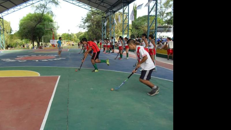 El intendente Ojeda habilitó complejo deportivo en Guayamba
