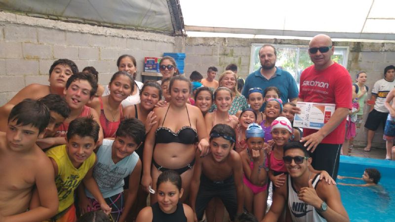 Becas para jóvenes nadadores