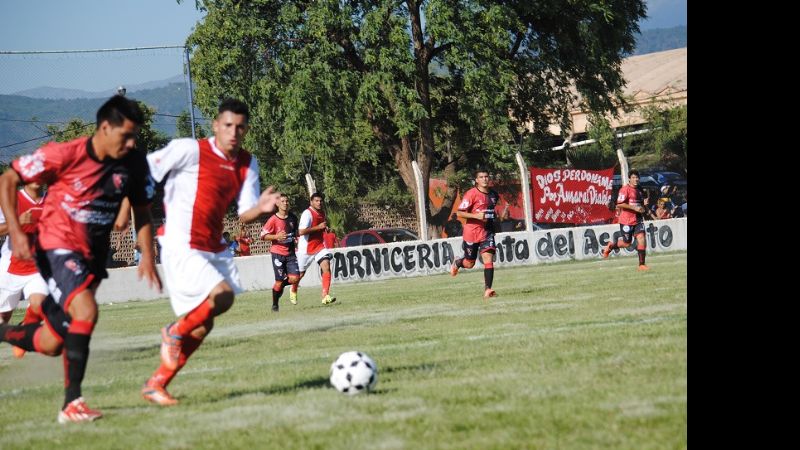 Capitalinos y chacareros se cruzan el sábado por el Federal “C”