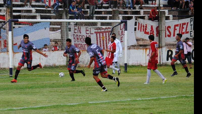 Defensores lo merecía y festejaba, pero se le escapó a Ibáñez: 2 a 2