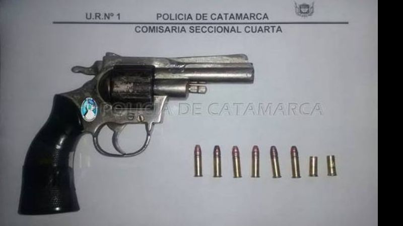 Le disparó a dos niños porque jugaban al futbol