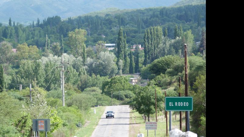 Acompañan y asisten al municipio de El Rodeo en obras de infraestructura turística