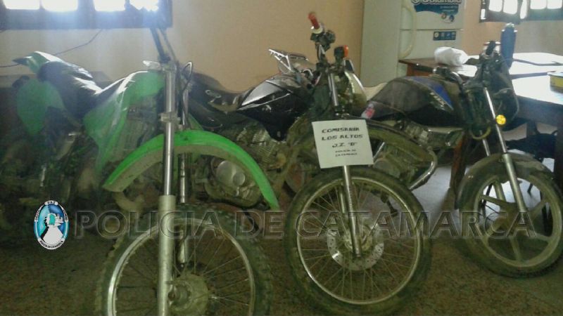 Secuestran tres motocicletas en Paclín