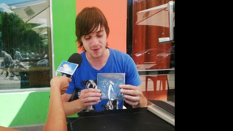 Leandro Robin promociona su nuevo disco “Así de Simple”