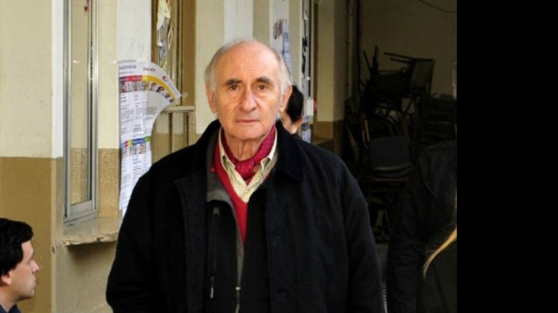 Internaron de urgencia a De la Rúa para operarlo, está "delicado"