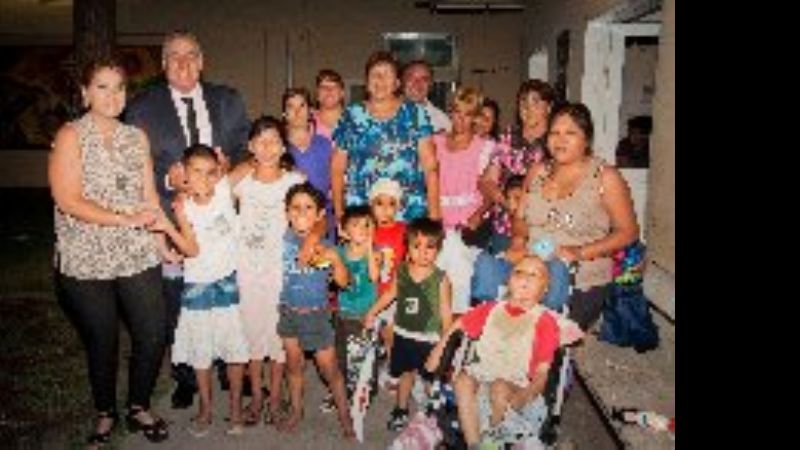 Entregaron juguetes en el Hospital de Niños y la Sala Cuna