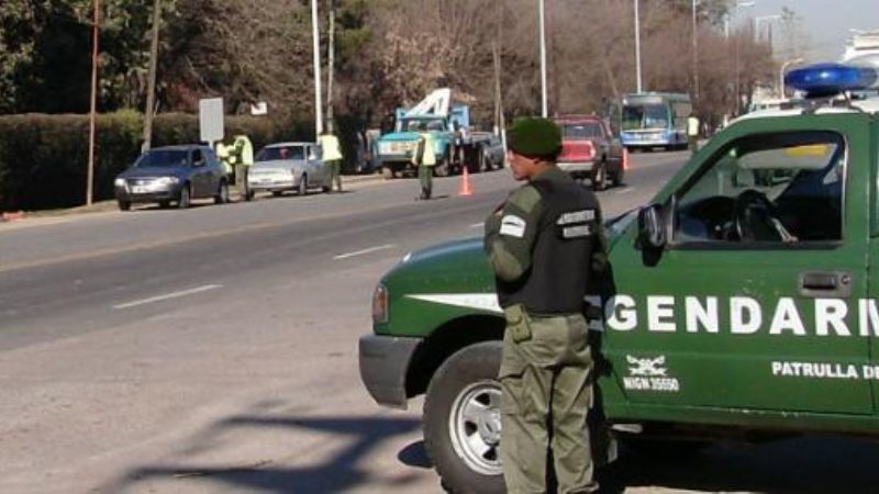 Gendarme herido en supuesto tiroteo con los prófugos del triple crimen