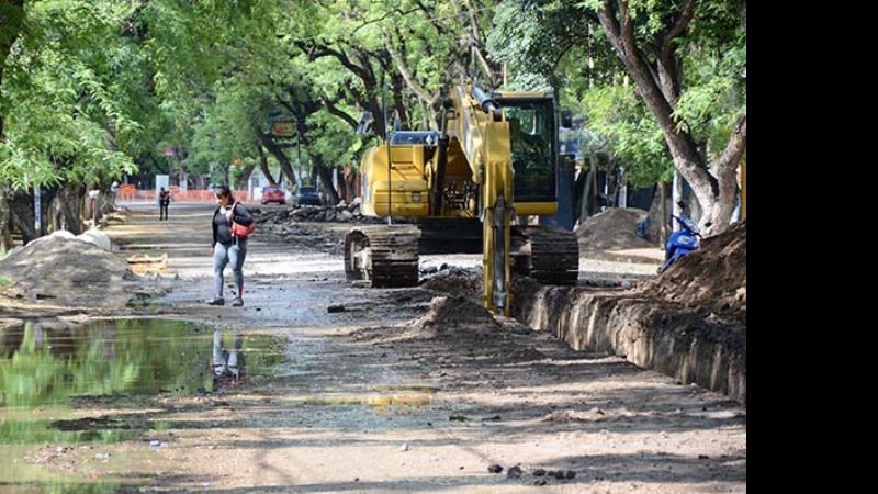 Por decreto, Jalile suspenderá la obra de cloacas