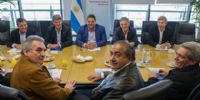 Juan Carlos Schmid, Héctor Daer y Carlos Acuña esperan hasta el miércoles.