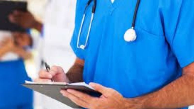 Enfermero a juicio por infiel