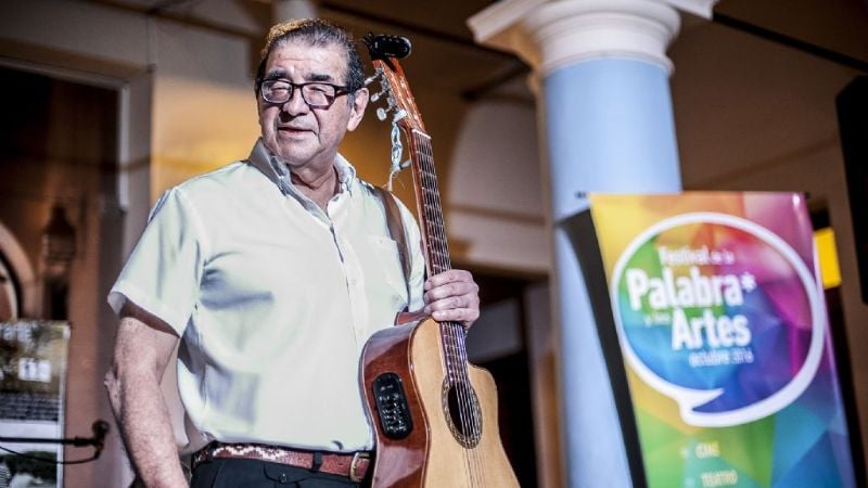 Encuentro con la poesía y música de la mano de Juan Rivera