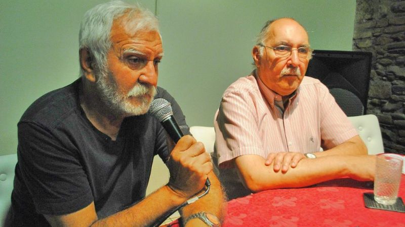 Carlos Leiva presentó sus “Cuentos para leer en la terminal”