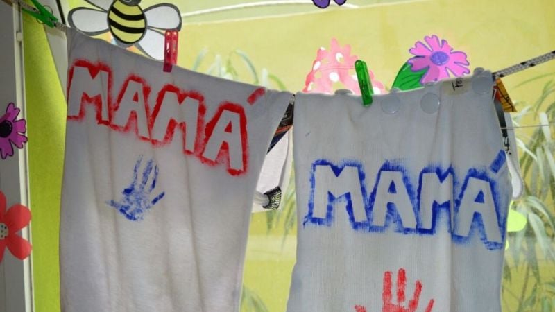 Los pequeños del jardín maternal homenajearon a Mamá