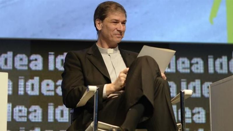 El cura Rodrigo Zarazaga hizo enojar a los empresarios de IDEA