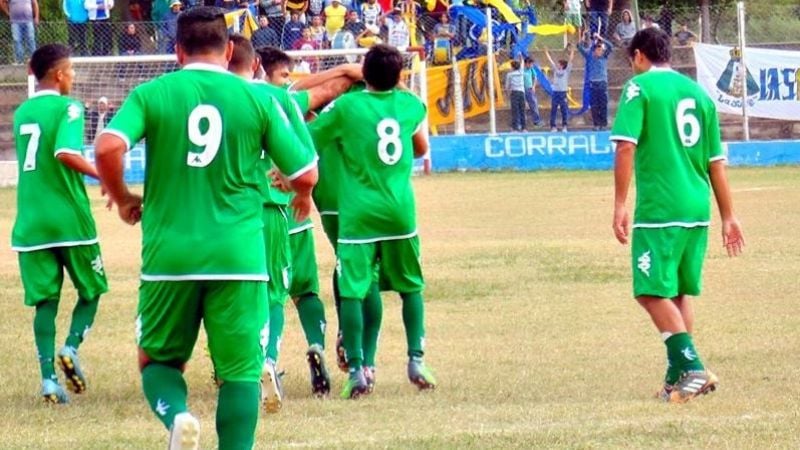 Ferrocarriles es el “capo” de Capayán; venció 2-1 a Rivadavia