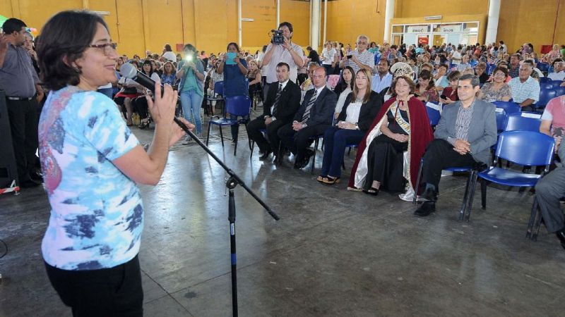 Lucía con los jubilados
