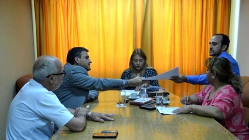 Diputados adhieren a ley nacional de prevención del suicidio