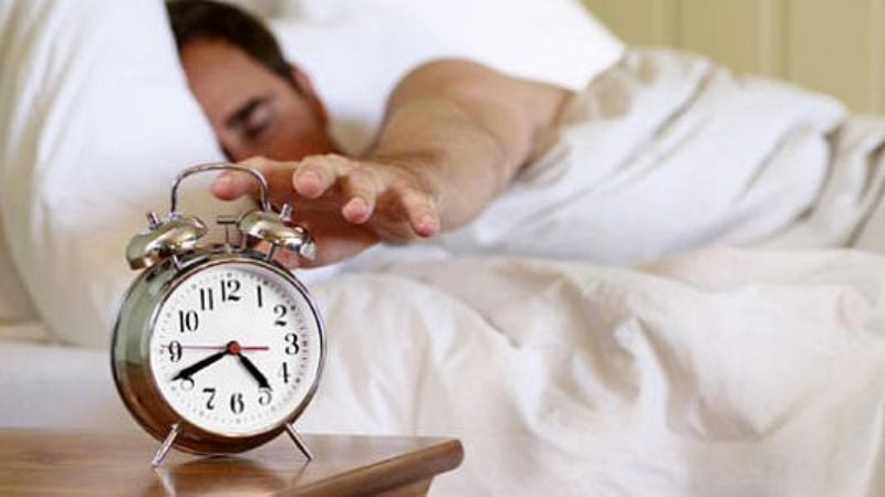 Dormir menos de 7 horas diarias aumenta el riesgo de ACV