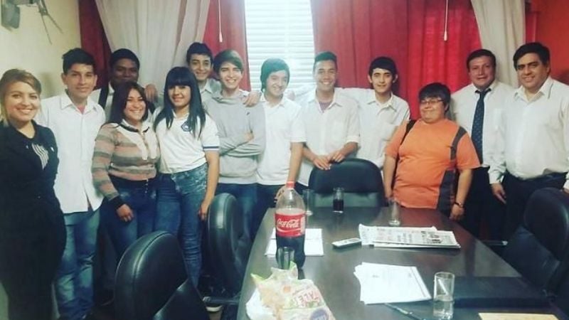 Alumnos secundarios en la Legislatura