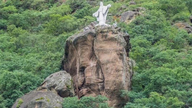 Iluminación y señalética para el Cristo Redentor de El Rodeo