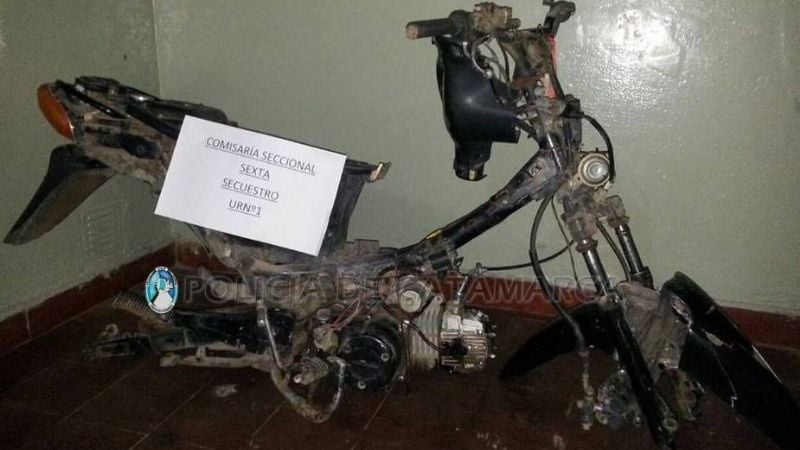 Encuentran una motocicleta en la zona oeste