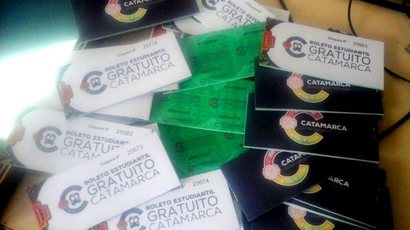 Inicia la entrega de las chequeras del Boleto Estudiantil Gratuito para noviembre