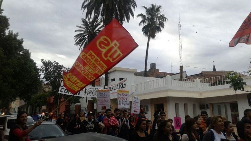 Multitudinaria marcha "#Ni Una Menos"