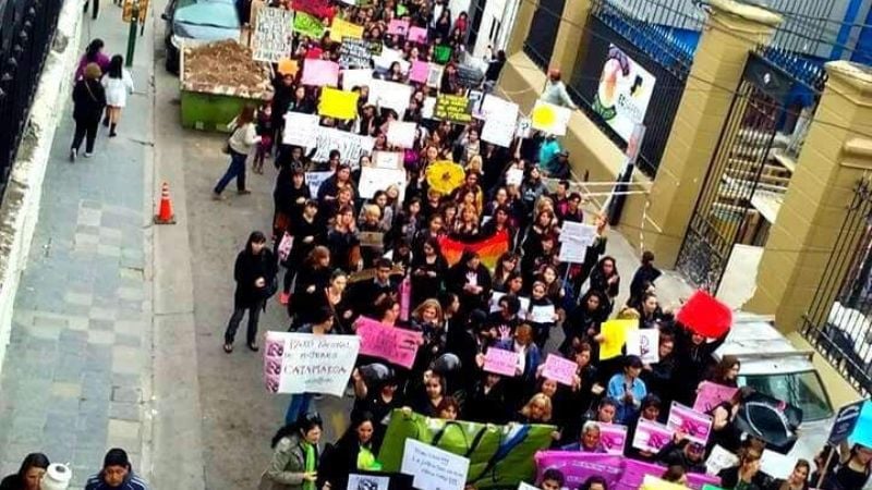Multitudinaria marcha "#Ni Una Menos"