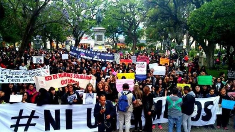Multitudinaria marcha "#Ni Una Menos"