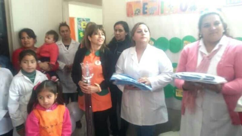 Escuela de El Albigasta recibió Bandera de Ceremonias