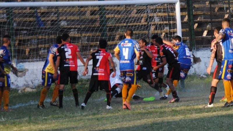 Policial sigue comprometido y Defensores perdió en Santiago