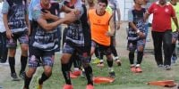 INCOMPRENSIBLE, la pelea final entre jugadores e hinchas de Villa Cubas.