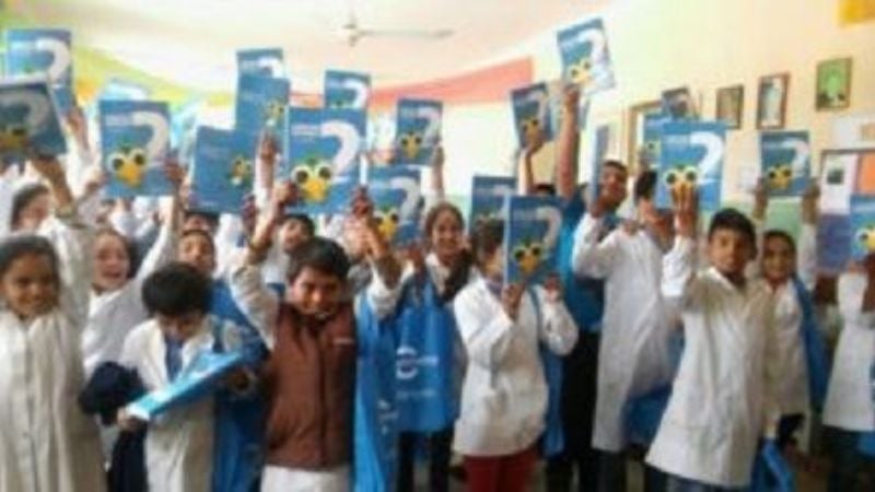 Entrega de libros “Catita”