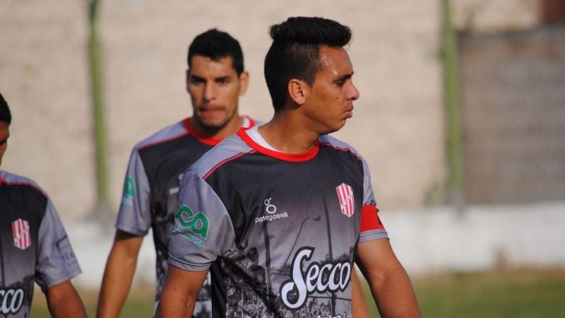 Villa Cubas obligado a ganarle a Vélez para seguir con vida