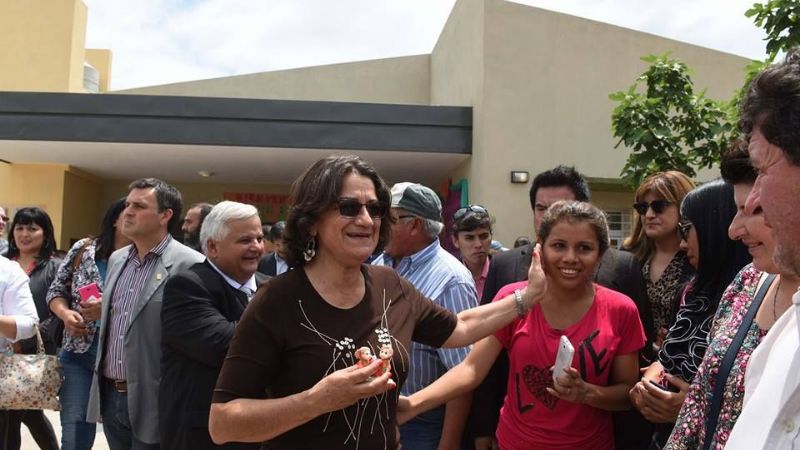 La Gobernadora inauguró un nuevo edificio escolar en La Paz