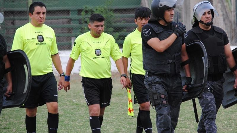 Escandalosa suspensión cuando Villa Cubas perdía 0-1 con Vélez