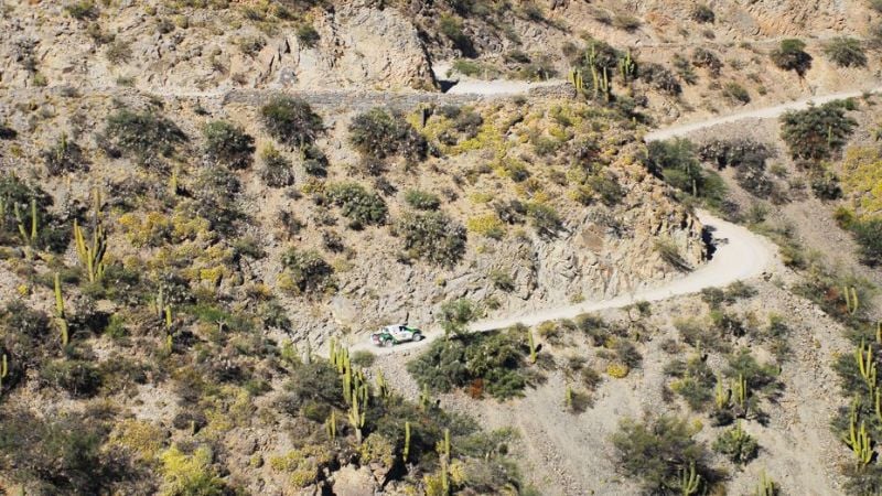 Policías rescatan a tres motociclistas varados en Antofagasta de la Sierra