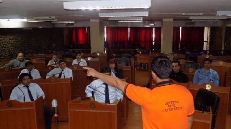 Preparan simulacro de evacuación por amenaza de bomba en la Legislatura