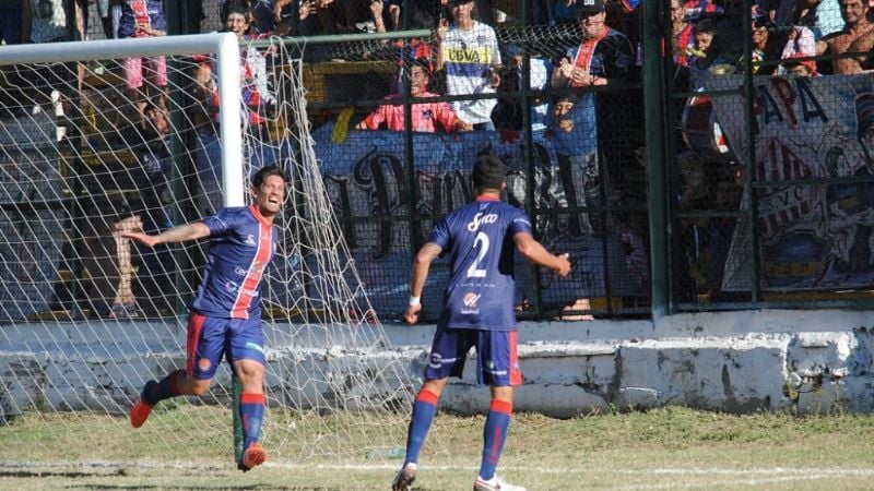 San Lorenzo frenó al líder Sp. Belgrano y se metió de escolta