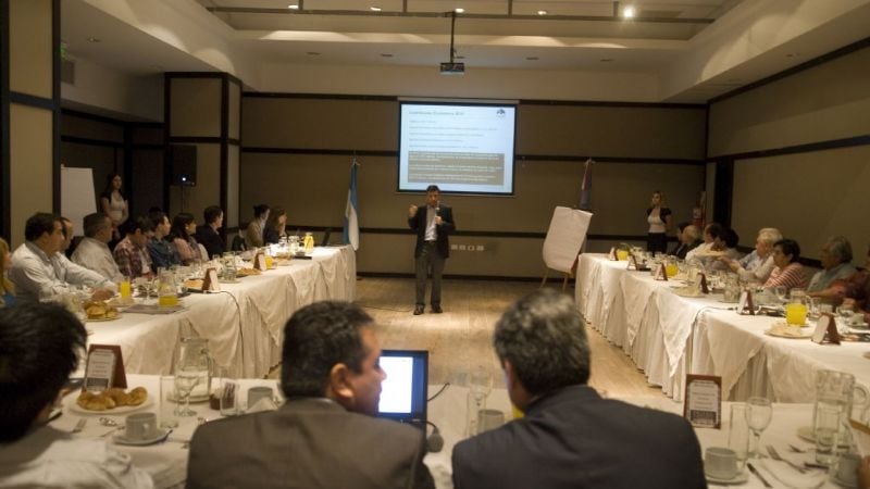 Mesa de diálogo sobre el Informe de Sostenibilidad 2015