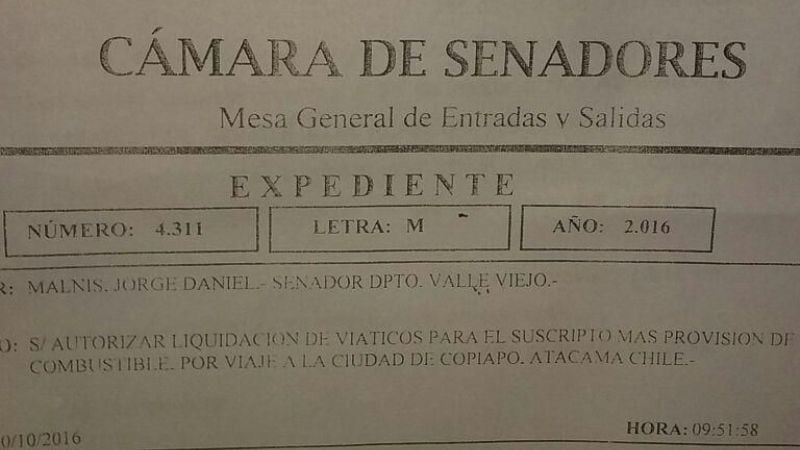 Senador pretendió cobrar dos veces viáticos para el mismo viaje