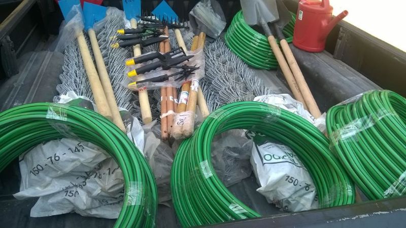 Centros de contención recibieron herramientas para proyectos de horticultura