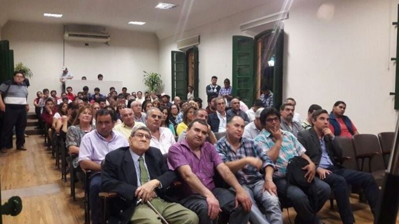 Distintas expresiones políticas recordaron los 33 años de democracia