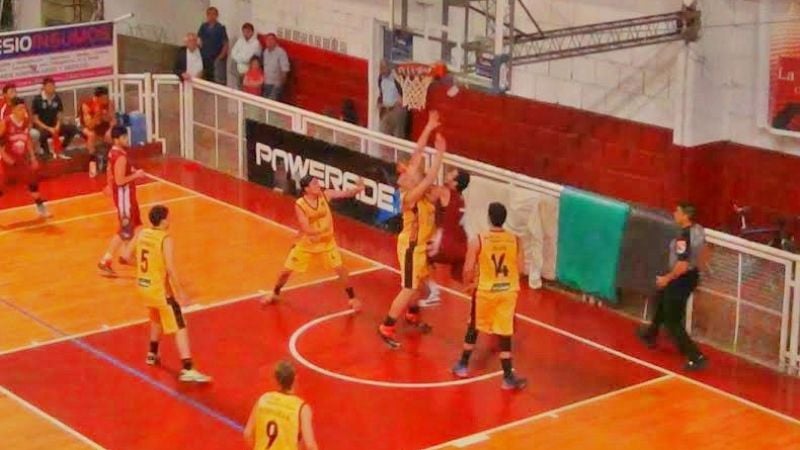 Olimpia volvió a caer de local, esta vez ante Talleres de Tafí