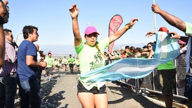 Lucas Castro y Verónica Leiva ganaron la “Catamarca Ciudad Corre”