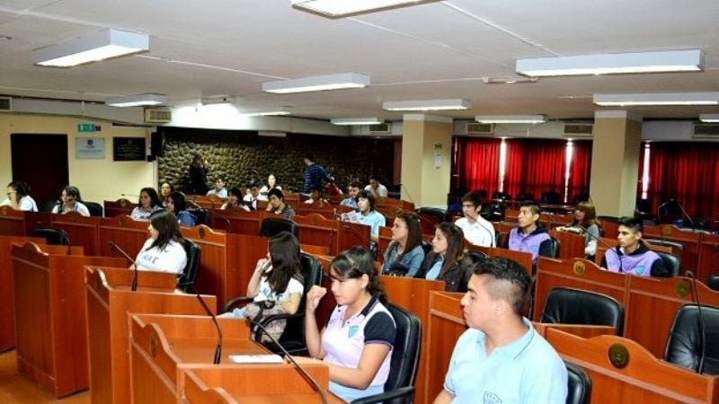 Alumnos visitaron la Legislatura