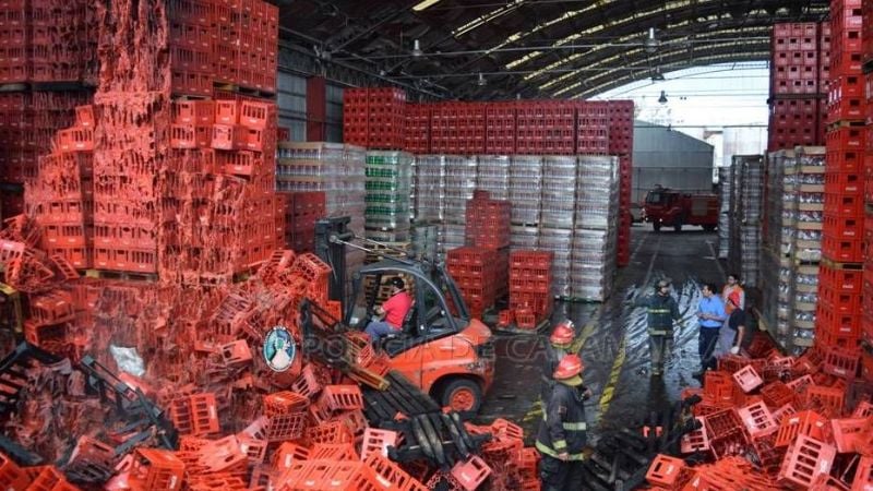 Incendio en depósito de la Coca Cola