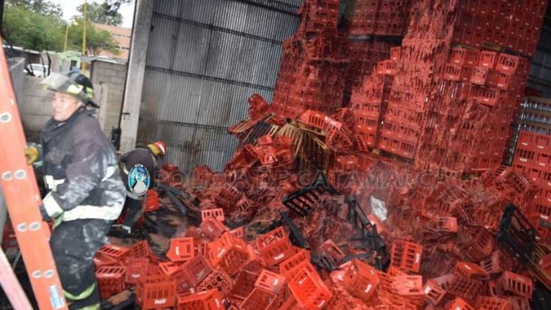 Incendio en depósito de la Coca Cola