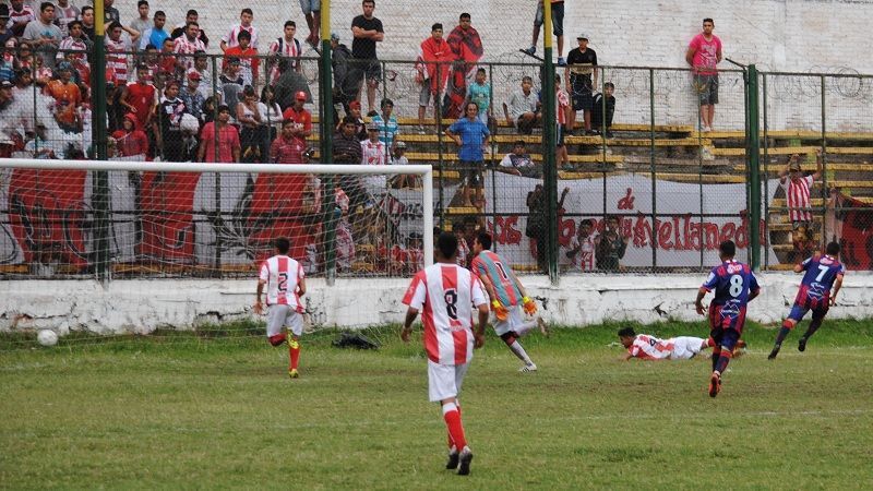 San Lorenzo de Alem llegó a la cima venciendo a Villa Cubas